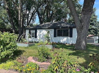 301 Longfellow St NE, Minneapolis, MN 55432