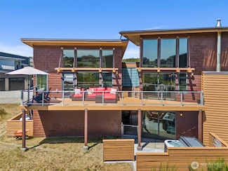 1505 Wild Rose Ln, Westport, WA 98595