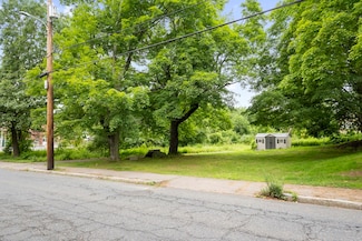 35-R Whiting St, North Attleborough, MA 02760