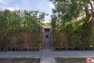704 Vernon Ave, Venice, CA 90291