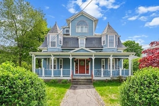 10 Washington Park, Newton, MA 02460