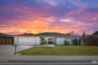10729 Lindalee Ln, Bakersfield, CA 93312
