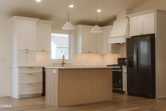 3812 Nickel St, Bismarck, ND 58503