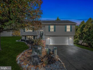 102 Artisan Way, Martinsburg, WV 25401