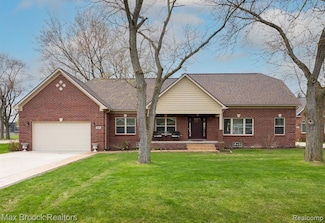 3105 Talbot Dr, Troy, MI 48083
