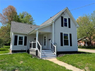 411 Roscoe St, Coshocton, OH 43812