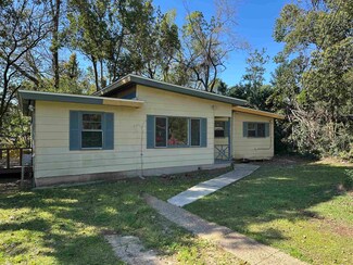 1637 Atkamire Dr, Tallahassee, FL 32304