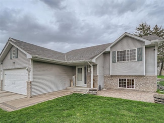 5588 Kalenda Dr NE, Albertville, MN 55301