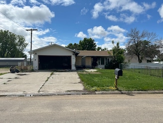 133 N Harrington St, Ainsworth, NE 69210