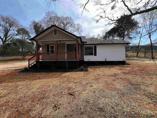 663 Old Whitney Rd, Spartanburg, SC 29303