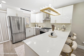 38 Deborah Loop, Staten Island, NY 10312