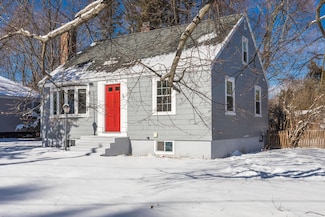 239 Colonial Dr, Portsmouth, NH 03801