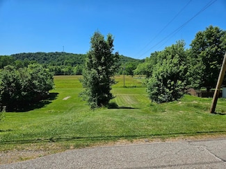 6779 Mud River Rd, Barboursville, WV 25504