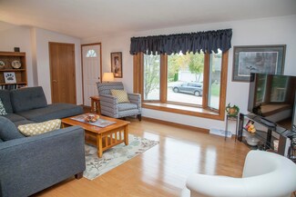 603 Prairie St, Mount Horeb, WI 53572