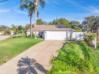 1183 E Lombardy Dr, Deltona, FL 32725