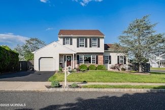 7 Albatross Dr, Howell, NJ 07731