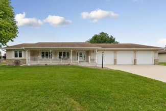 545 18th St SE, Owatonna, MN 55060
