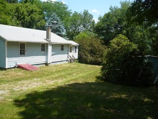 251 Montgomery Rd, Pownal, VT 05261