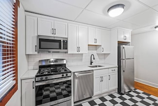 33 S Franklin St Unit 3, Saratoga Springs, NY 12866