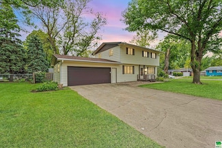 316 Sycamore Ave, Vermillion, SD 57069