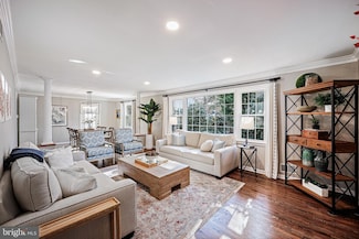 13 Saint Andrews Rd, Severna Park, MD 21146