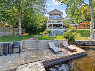 19 Hilltop Acres Dr, Lakeville, MA 02347