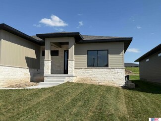 9400 S 86th St, Lincoln, NE 68516