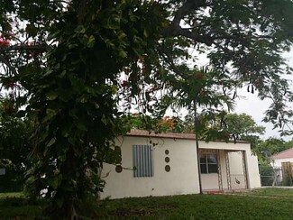 1160 NE 141st St, North Miami, FL 33161