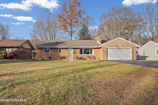 129 Parkside Dr, Swanton, OH 43558