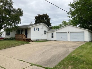 1410 Bonnie Ave, Dixon, IL 61021
