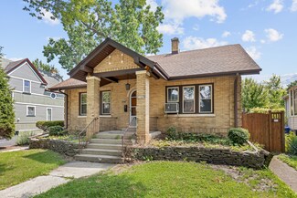 1341 E Algonquin Rd, Des Plaines, IL 60016