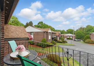 141 Essex St Unit D5, Saugus, MA 01906