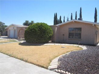 1740 Larry Hinson Dr, El Paso, TX 79936