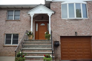 17 Bronxville Ln, Bronxville, NY 10708