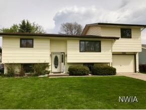 705 E 14th St, South Sioux City, NE 68776
