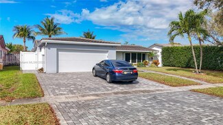 1810 N 52nd Ave, Hollywood, FL 33021