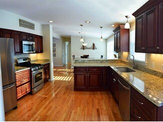 250 Elena St, Cranston, RI 02920