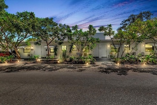 560 NE 15th Ave, Fort Lauderdale, FL 33301