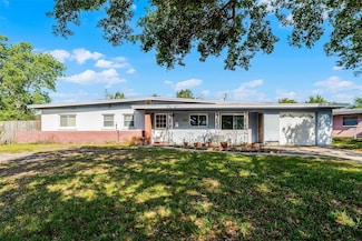 5402 Kingswood Dr, Orlando, FL 32810