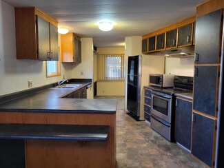 321 Clay St Unit SPC 16, Ashland, OR 97520