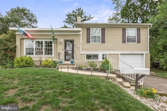 304 W Maiden Ln, Somerdale, NJ 08083