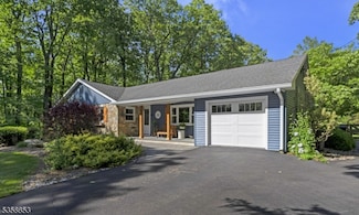 439 Mountain View Rd W, Asbury, NJ 08802