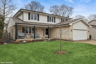 5 Pin Oak Ct, Cary, IL 60013