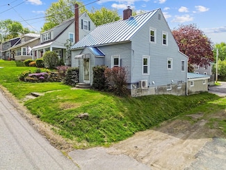 20 Donald St, Waterville, ME 04901
