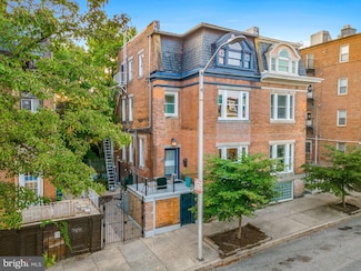 2442 N Calvert St, Baltimore, MD 21218