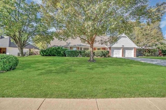 1114 NW Becontree Dr, Lawton, OK 73505