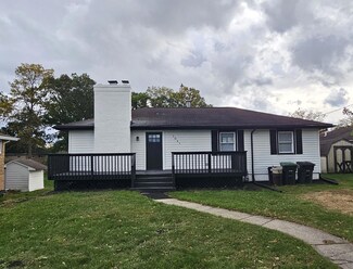 1041 W 3rd St, Hobart, IN 46342