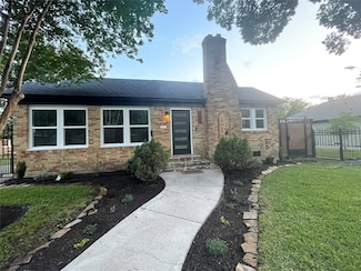 3020 Arbor St, Houston, TX 77004
