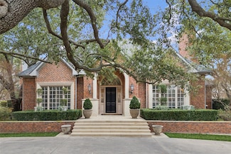 17601 Harbord Oaks Cir, Dallas, TX 75252