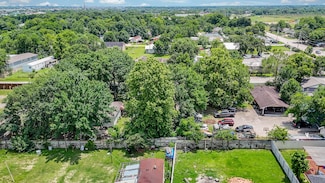 16005 Old Richmond Rd, Sugar Land, TX 77498